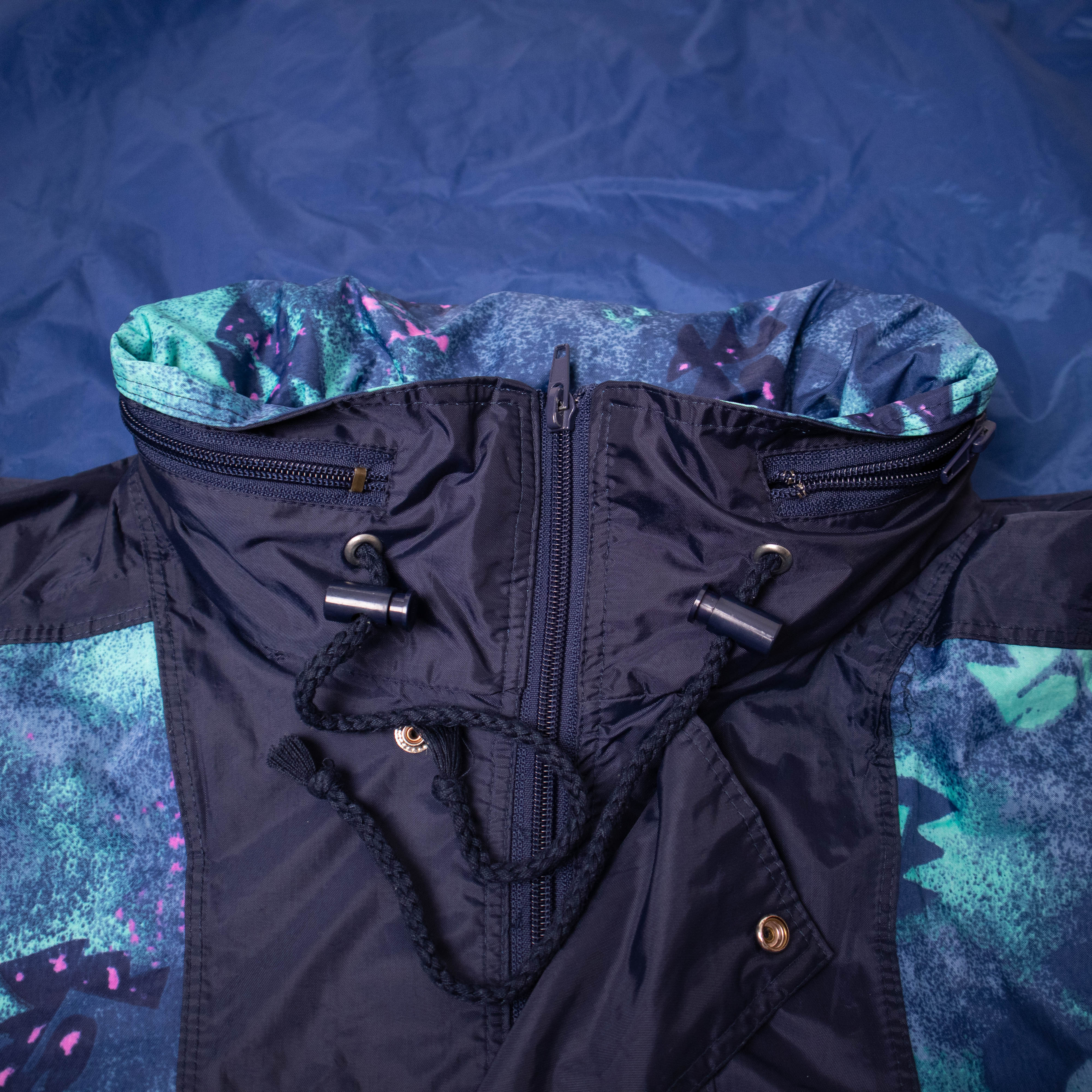 Vintage 90s navy abstract geometric pattern hooded Windbreaker Jacket - Size XXL