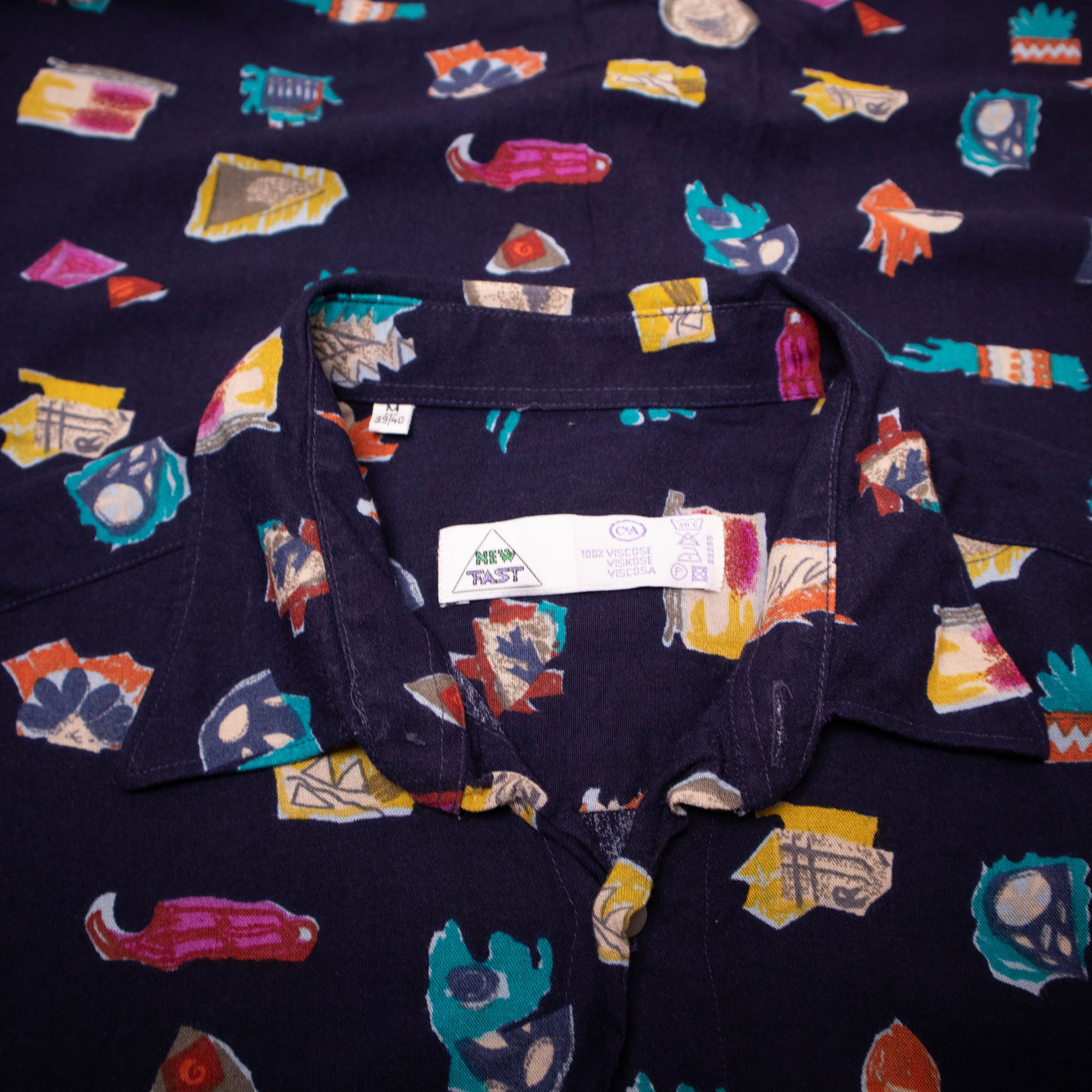 Vintage 90s navy blue New Fast fantasy print long sleeve Shirt - Size M/L