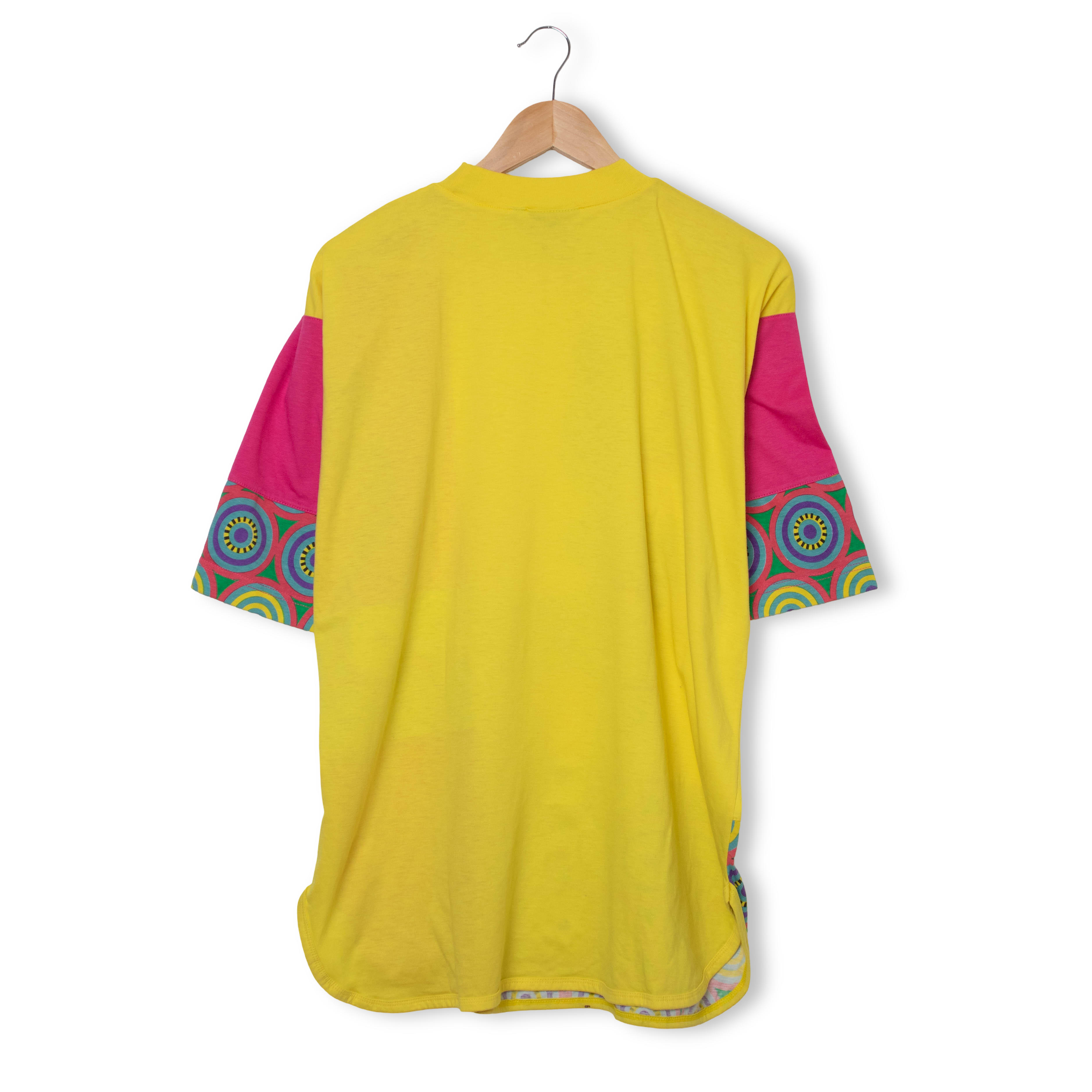 Vintage 90s yellow and pink graphic print T shirt - Size L/XL