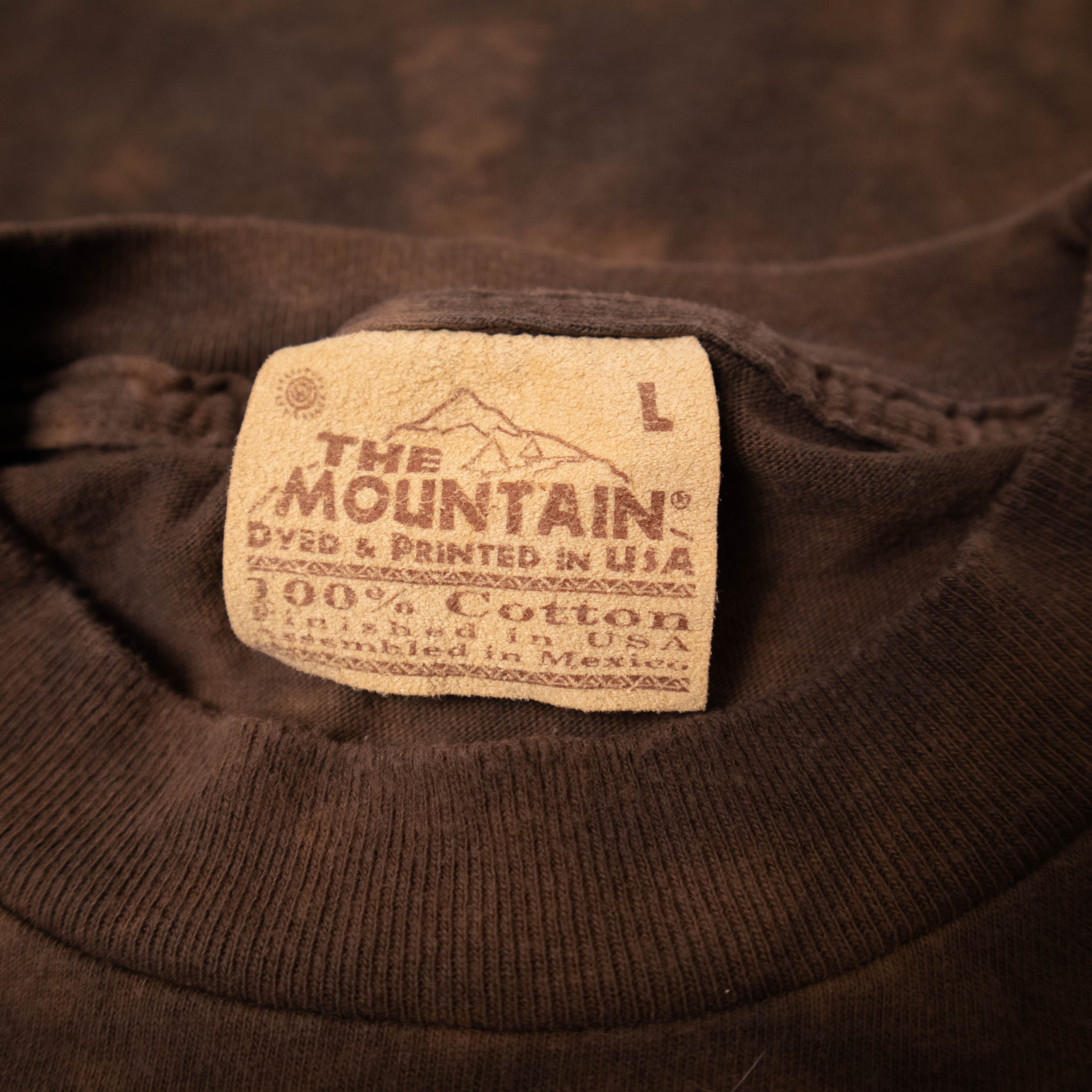 Vintage 90s brown graphic print The Mountain USA T shirt - Size L