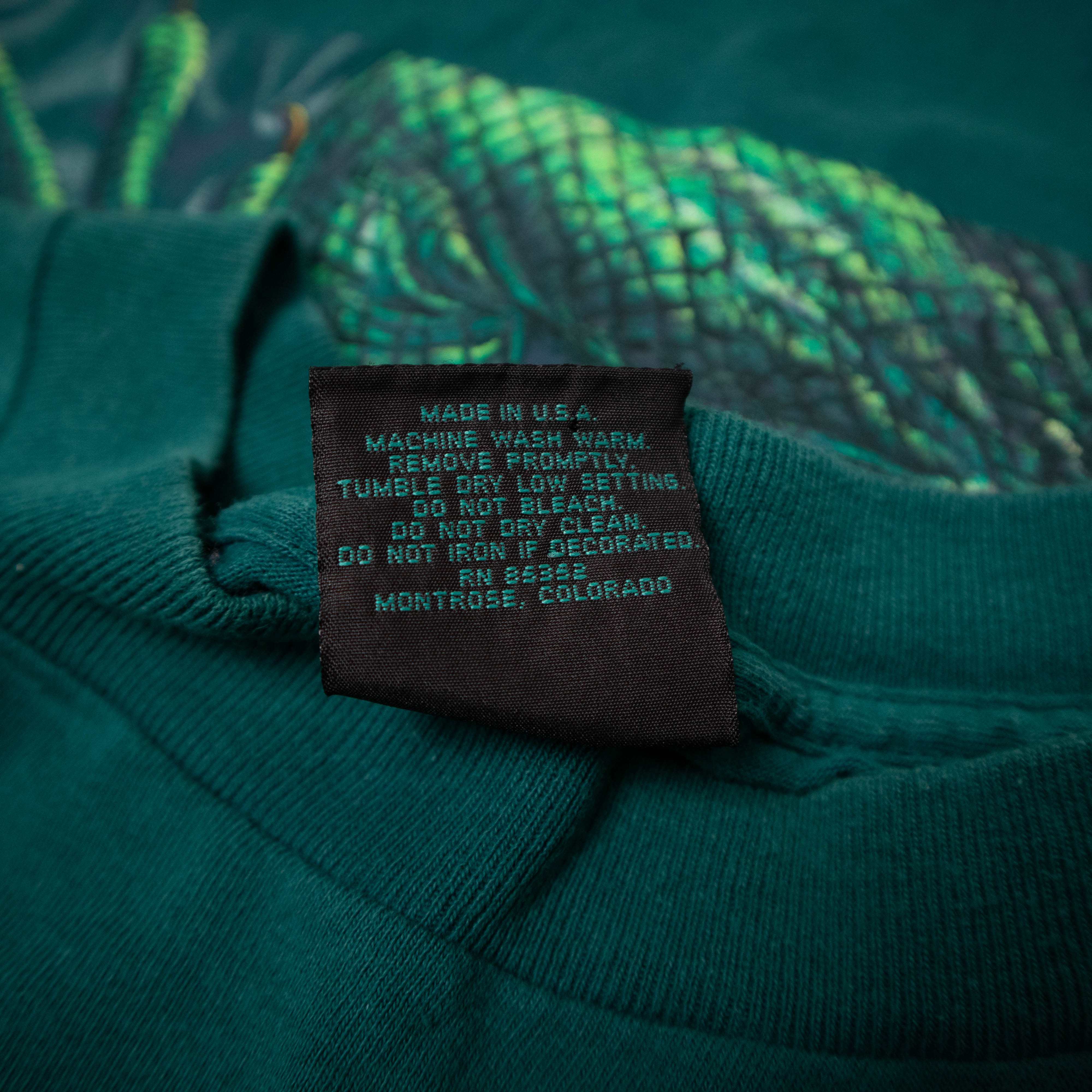 Vintage 90s dark green hyguana graphic print T shirt - Size XL