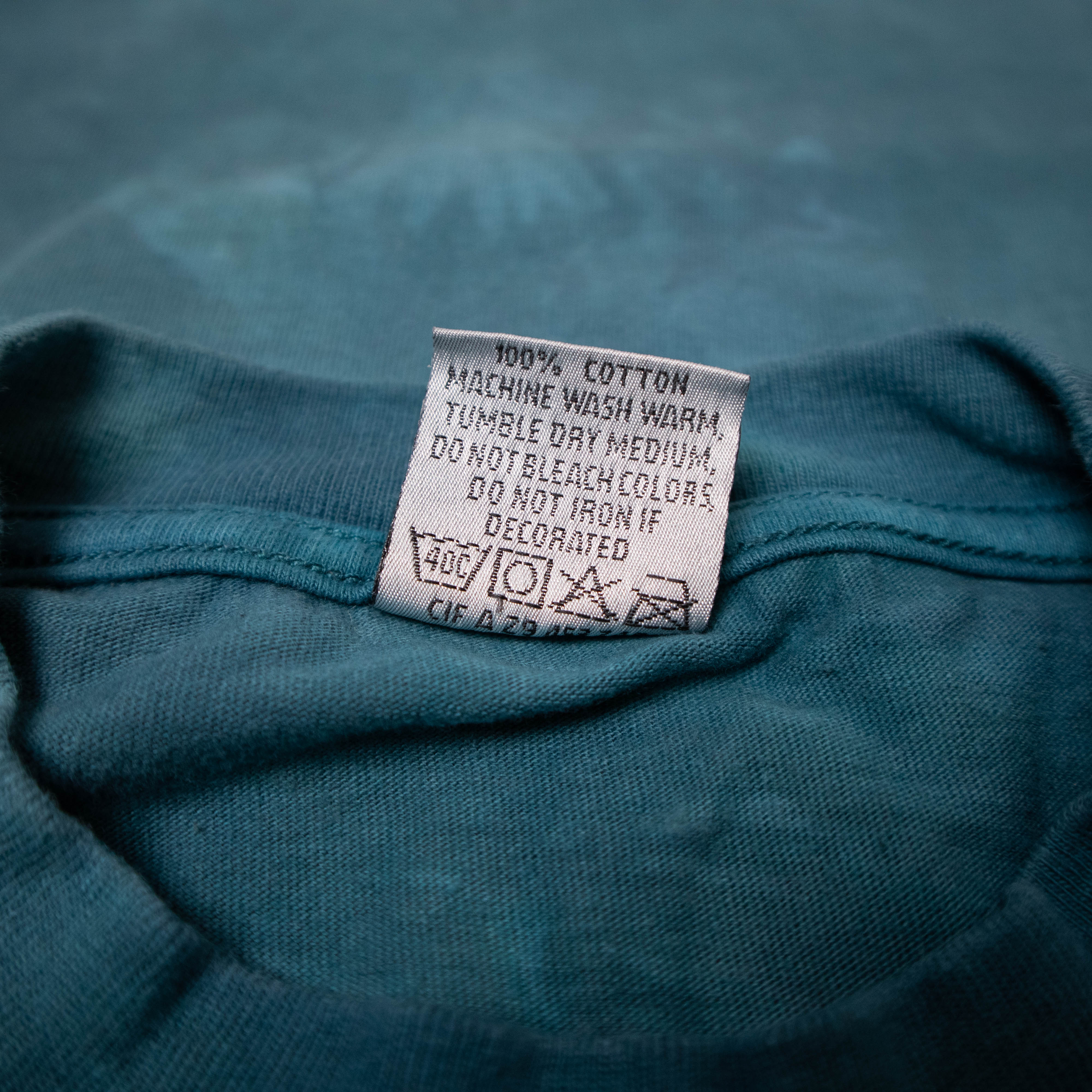 Vintage 90s blue dolphin graphic print T shirt Made in USA - Size M/L