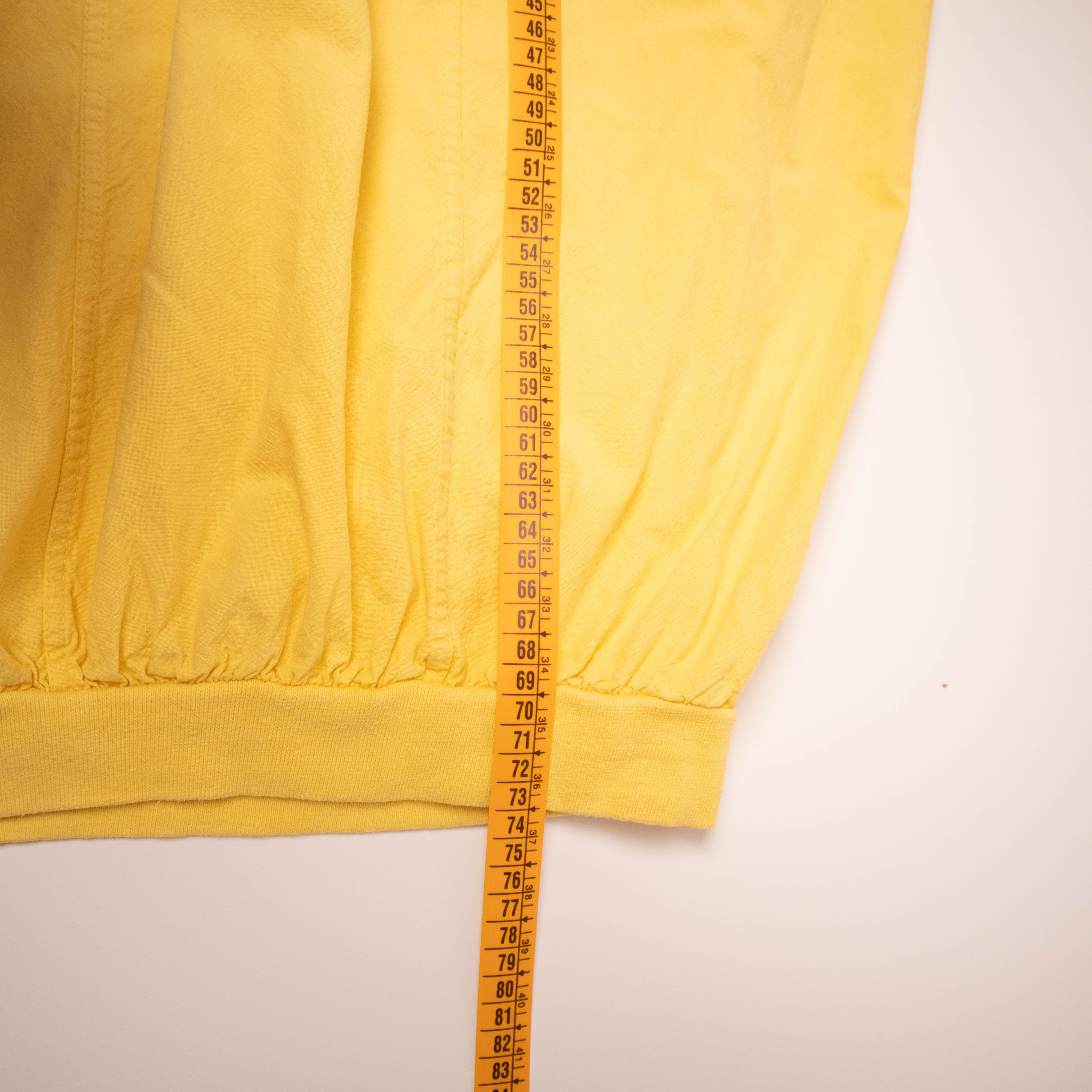 Vintage 90s yellow graphic button T shirt - Size S/M