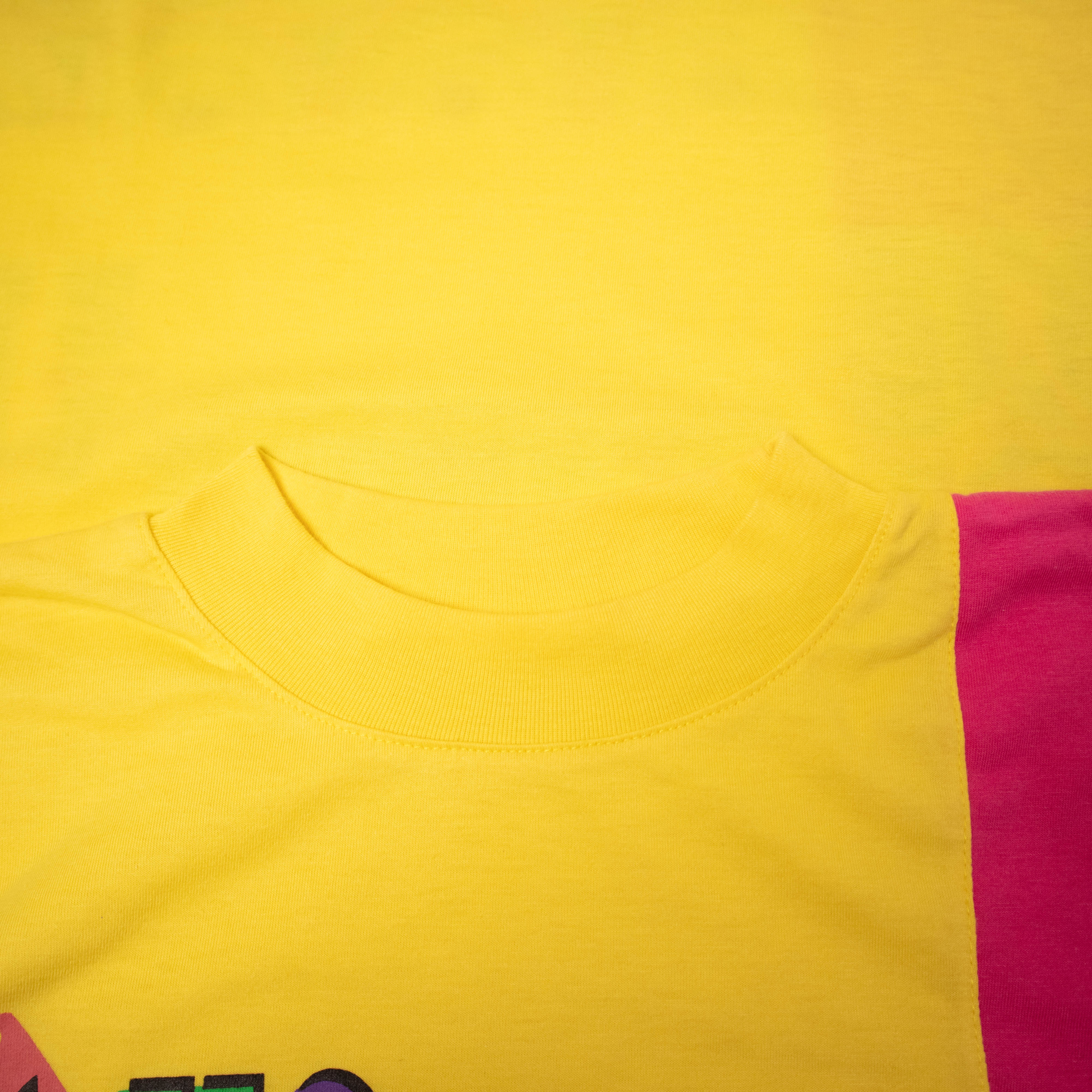 Vintage 90s yellow and pink graphic print T shirt - Size L/XL