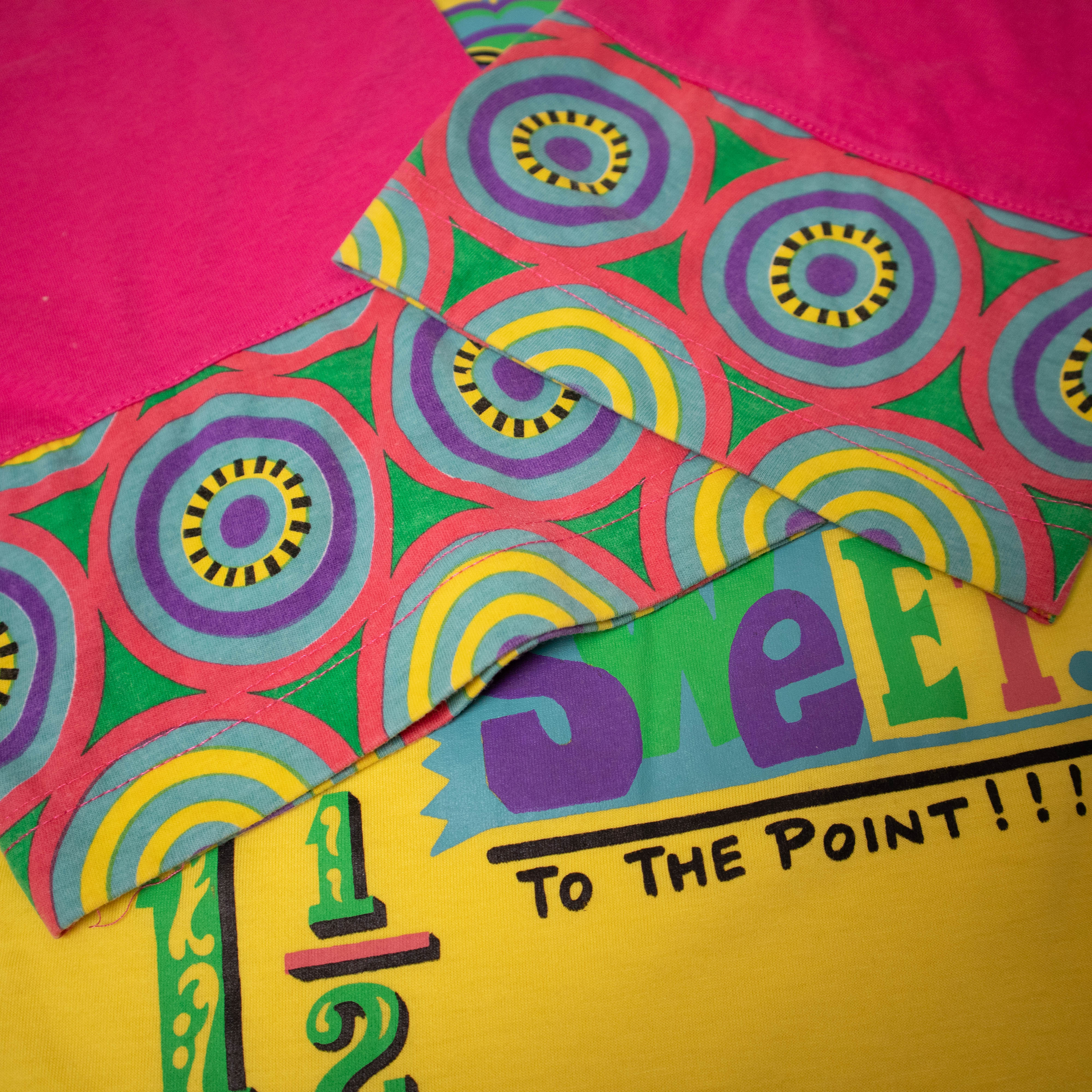 Vintage 90s yellow and pink graphic print T shirt - Size L/XL