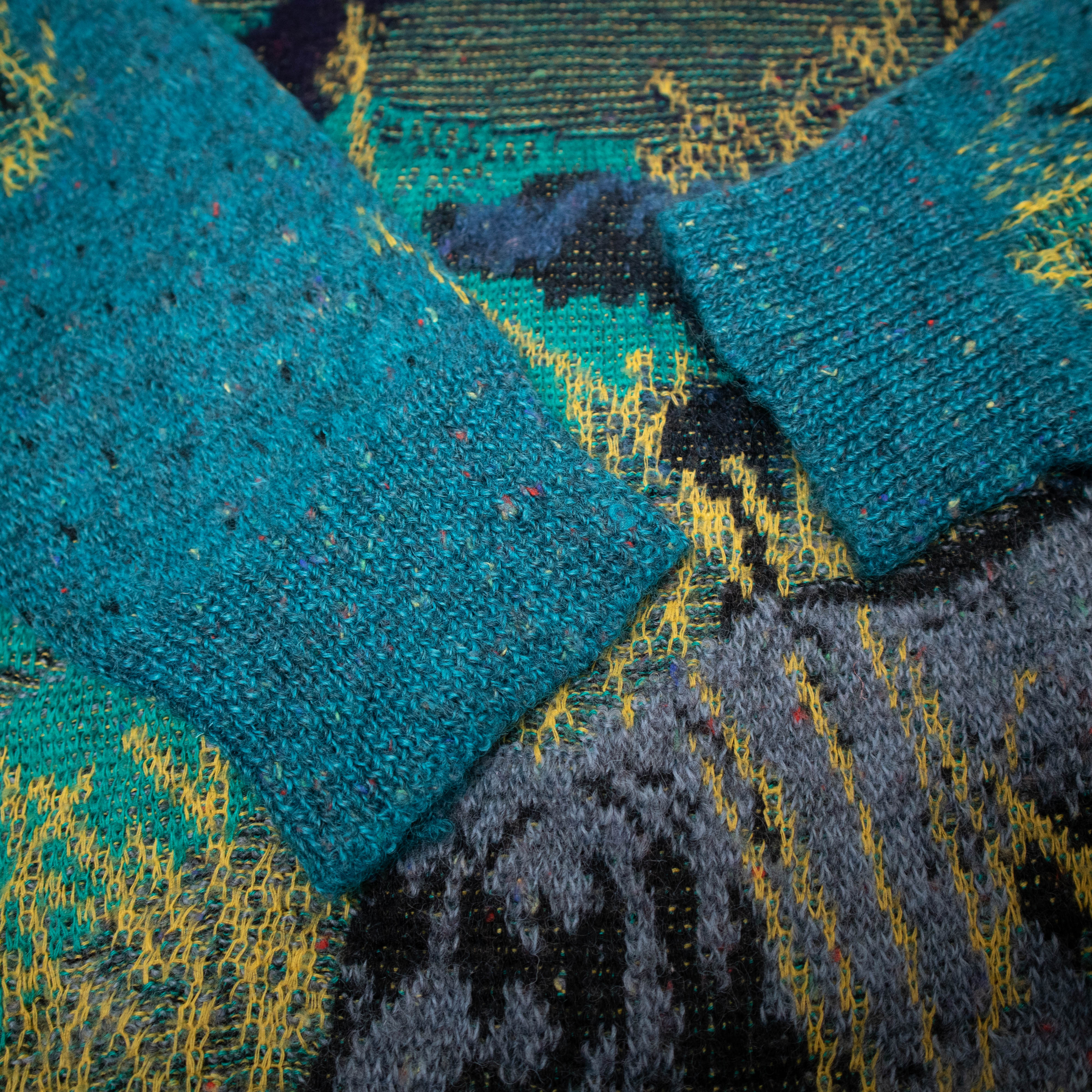 Vintage 80s 90s blue and yellow art 80% wool Sweater - Size S