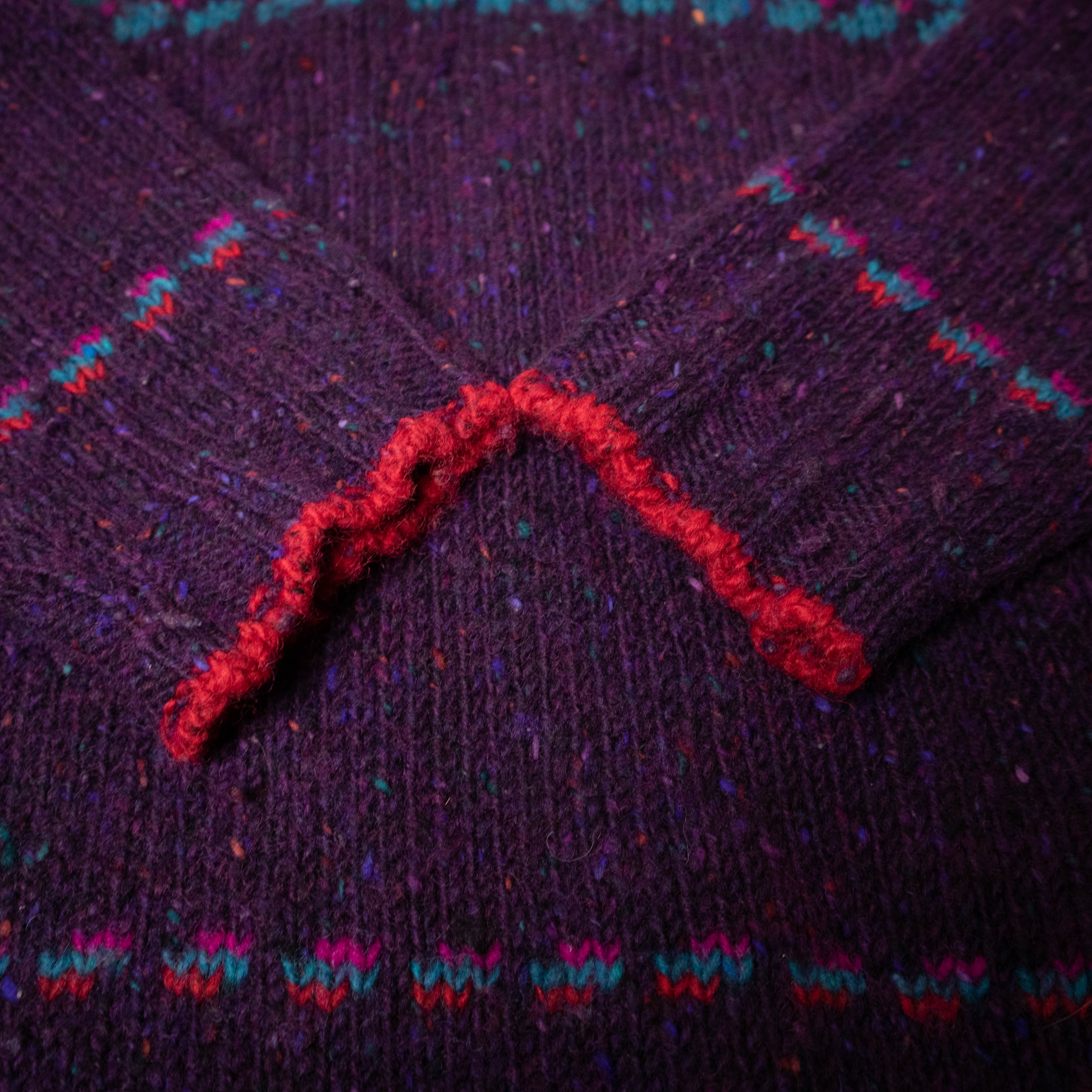 Vintage 80s 90s purple and red 100% wool Made in Ireland knitted Sweater - Size L