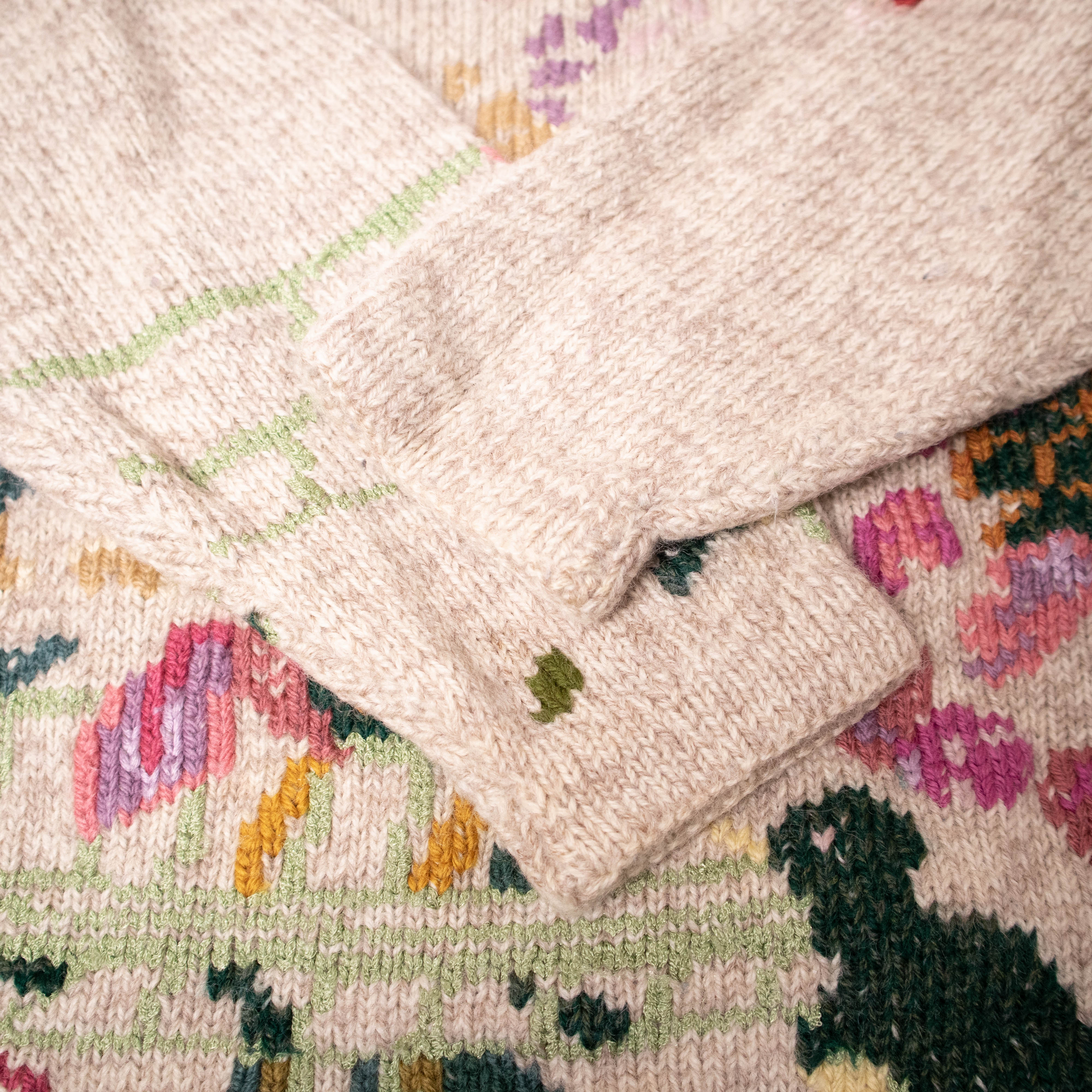 Vintage 80s 90s beige wool art knitted made in Uruguay Sweater  - Size S/M