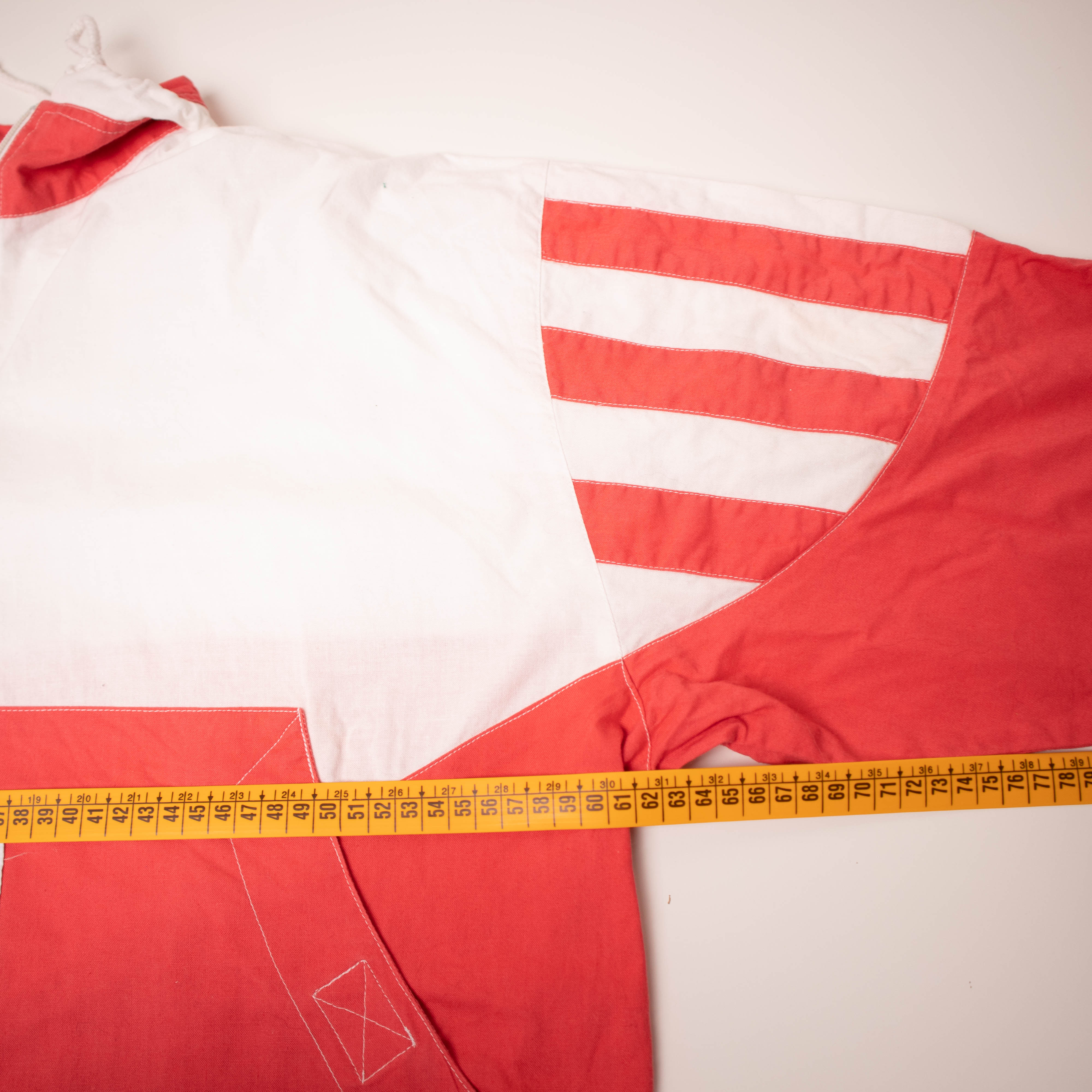 Vintage 80s 90s red and white light Sweatshirt with patch - Size L