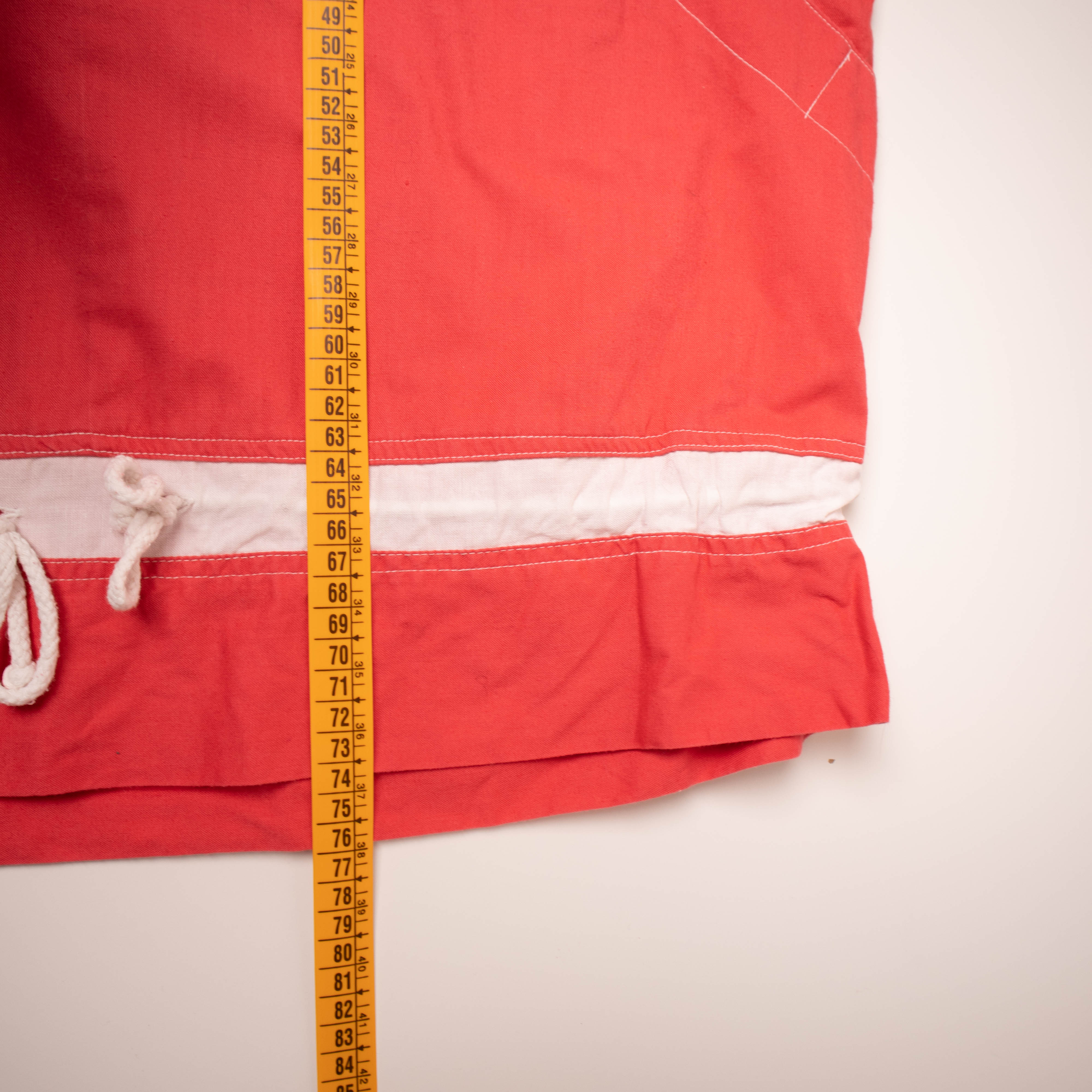 Vintage 80s 90s red and white light Sweatshirt with patch - Size L