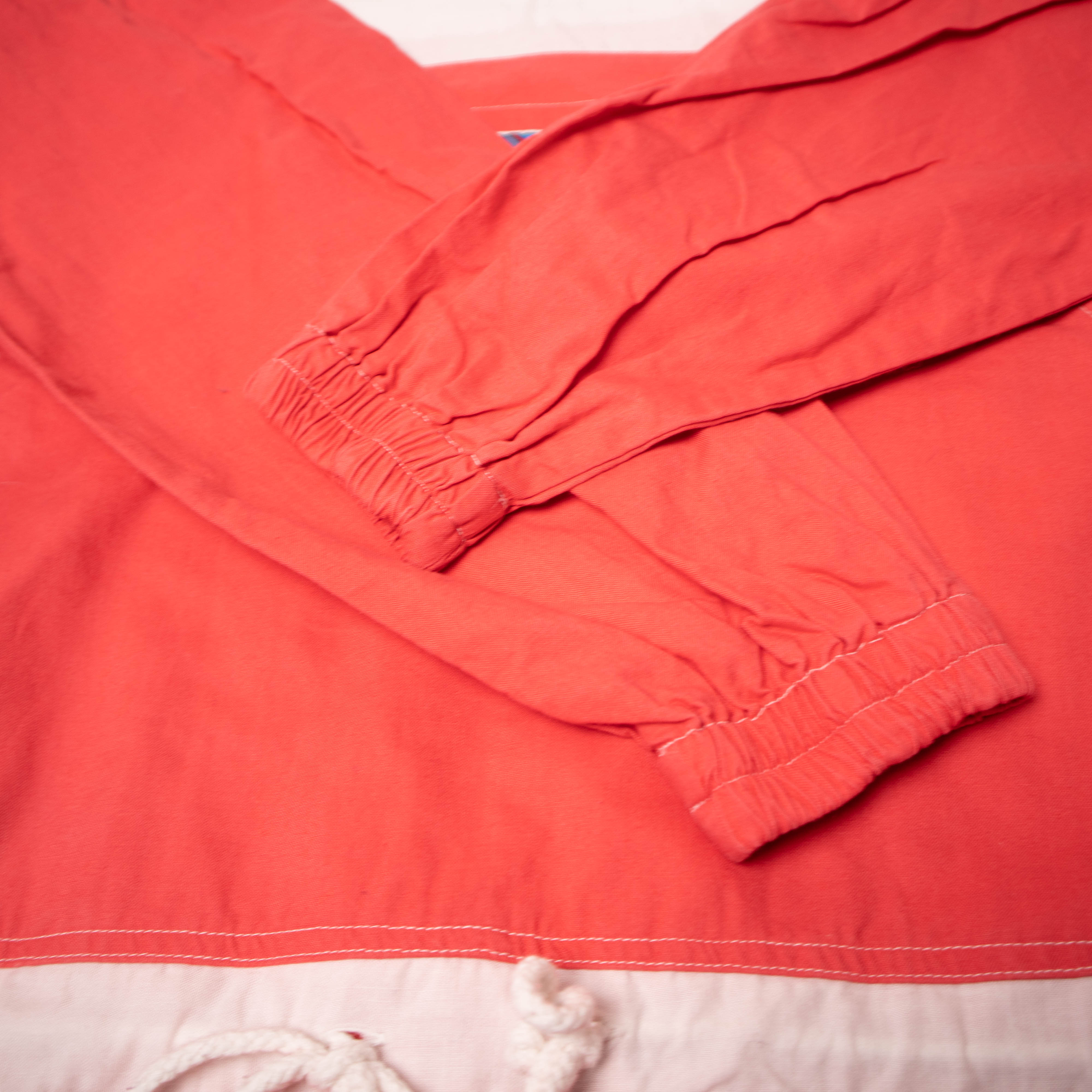 Vintage 80s 90s red and white light Sweatshirt with patch - Size L