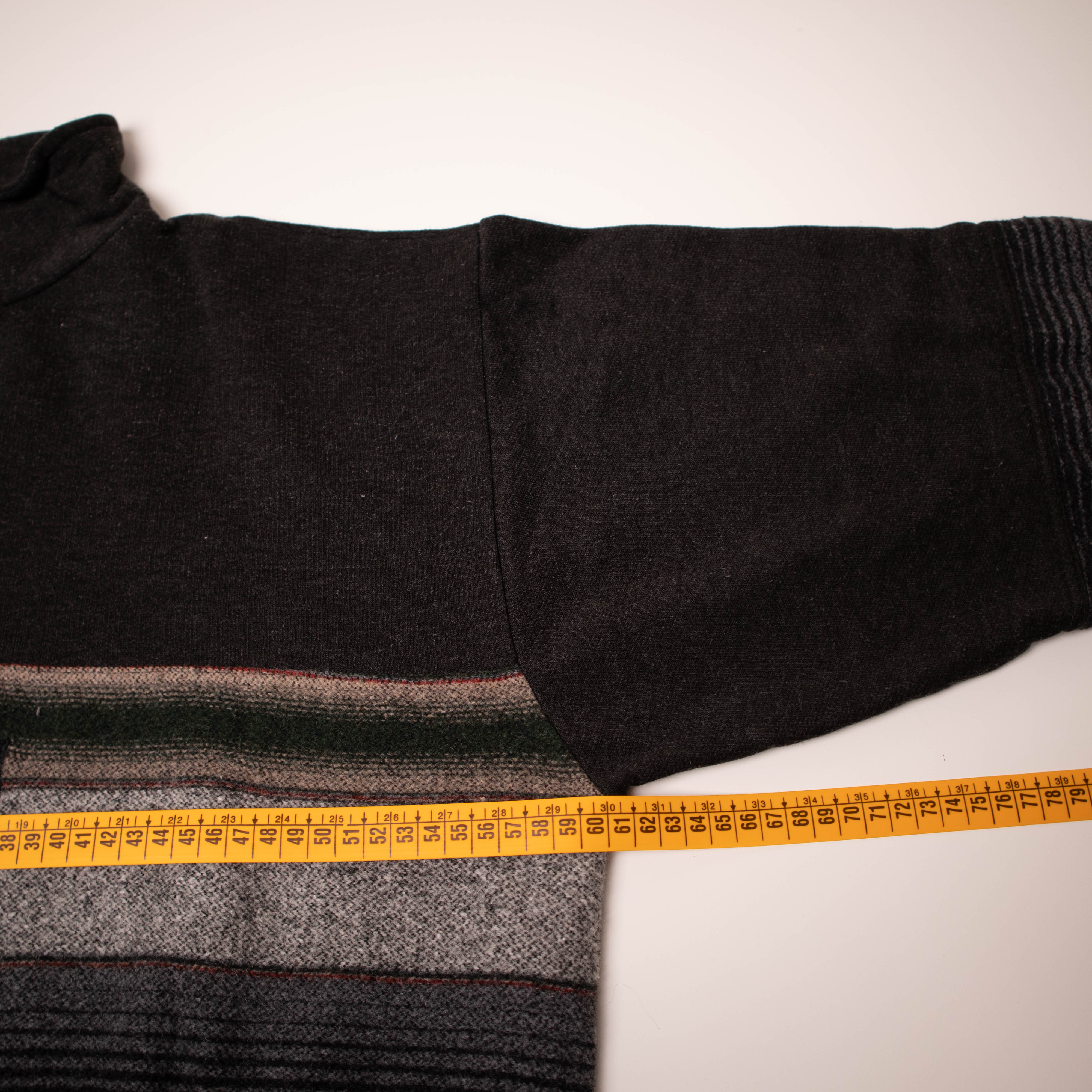 Vintage 80s 90s dark grey zip embroidered Sweatshirt - Size M