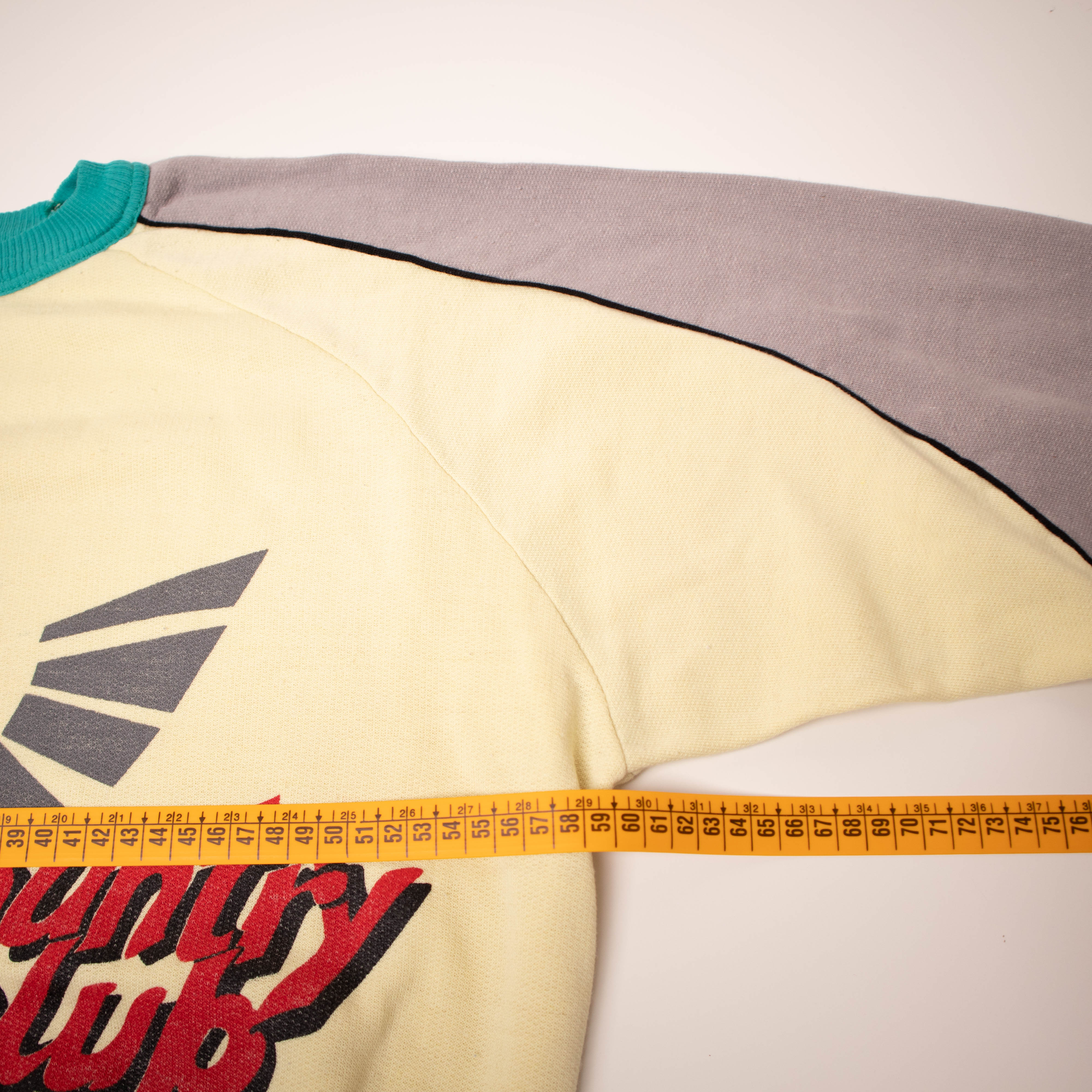 Vintage 80s 90s biege and grey printed Sweatshirt - Size L/XL