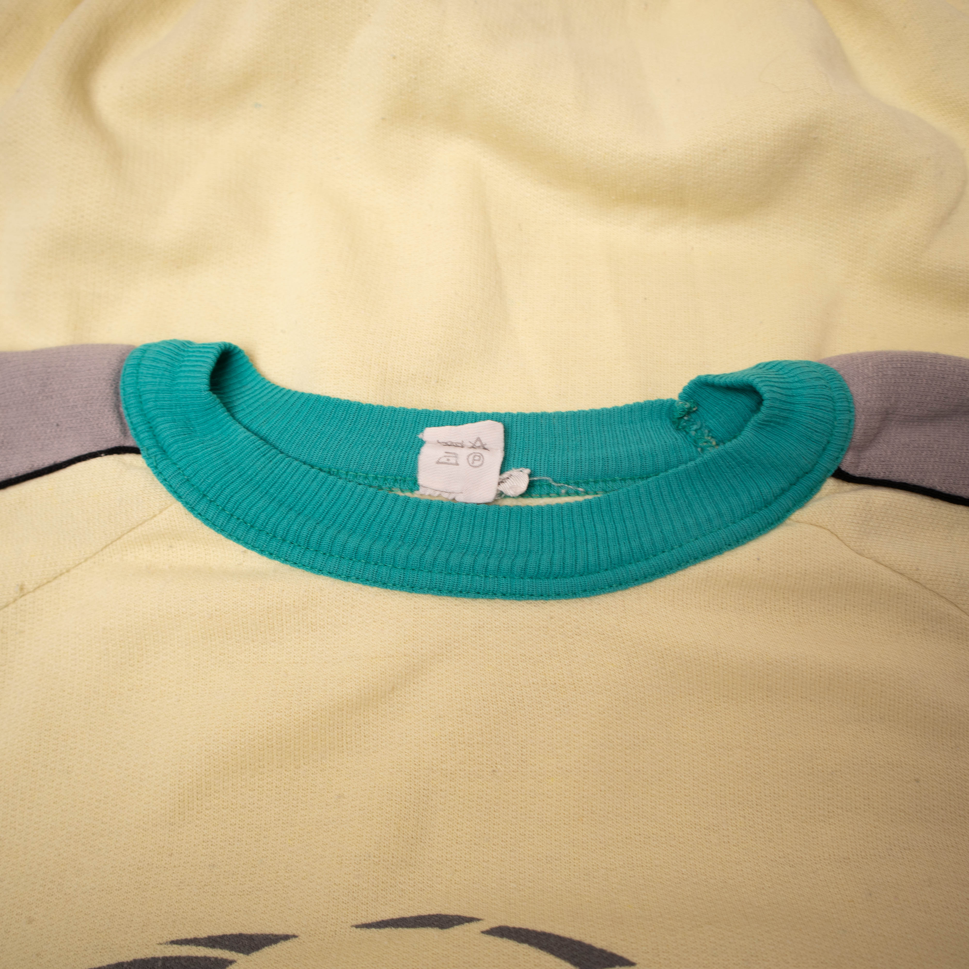 Vintage 80s 90s biege and grey printed Sweatshirt - Size L/XL